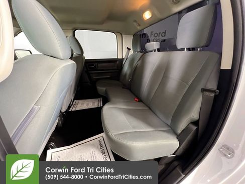 Used 2018 RAM 1500 Express w/ Express Value Package AWD/4WD image 25