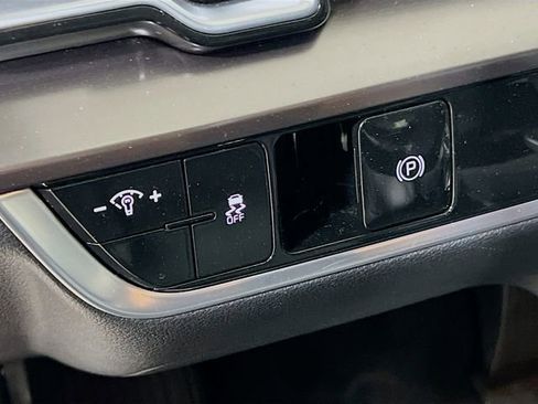 Certified 2025 Kia Sportage EX image 10