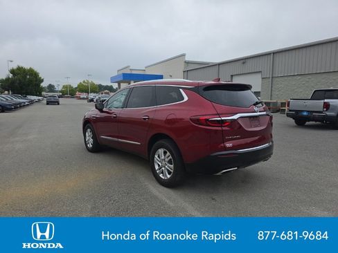Used 2020 Buick Enclave Essence FWD image 3