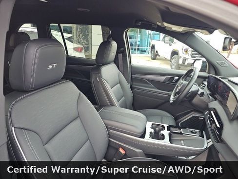 Certified 2025 Buick Enclave Sport Touring w/ Super Cruise Package image 39