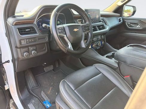Used 2023 Chevrolet Suburban Premier RWD image 24