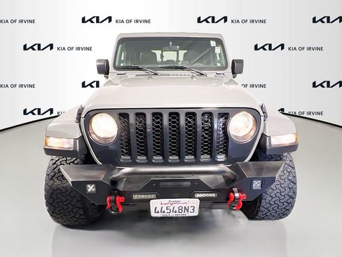 Used 2022 Jeep Gladiator Overland w/ Popular Equipment Package image 2