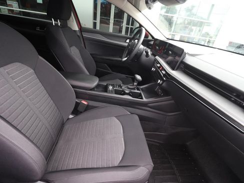 Used 2025 Kia K5 LXS FWD image 12