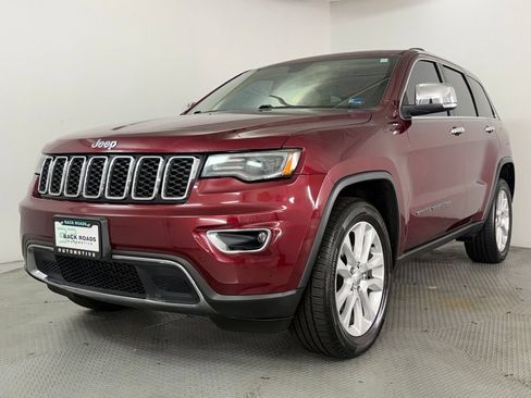 Used 2017 Jeep Grand Cherokee Limited w/ Luxury Group II AWD/4WD image 3