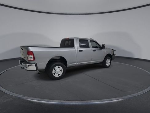 Used 2024 RAM 2500 Tradesman w/ Chrome Appearance Group AWD/4WD image 17