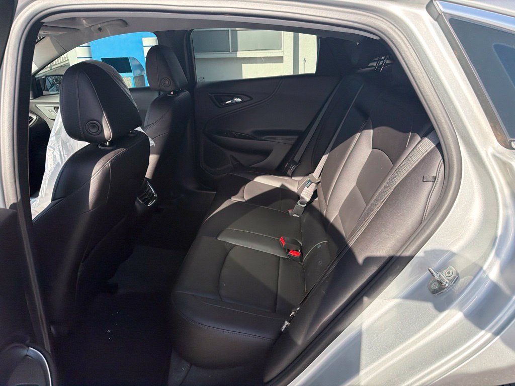 Used 2022 Chevrolet Malibu LT w/ Leather Package FWD image 14