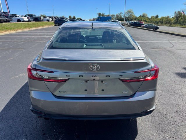 Used 2025 Toyota Camry SE FWD image 4