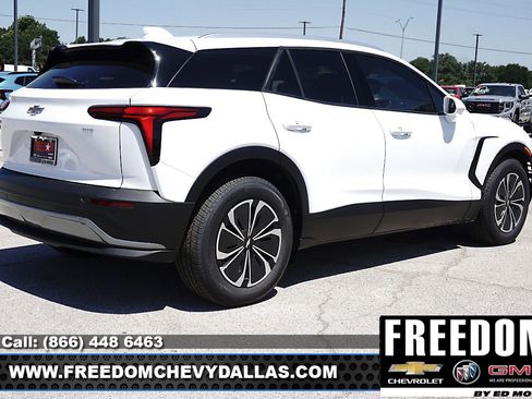 New 2025 Chevrolet Blazer EV LT image 7