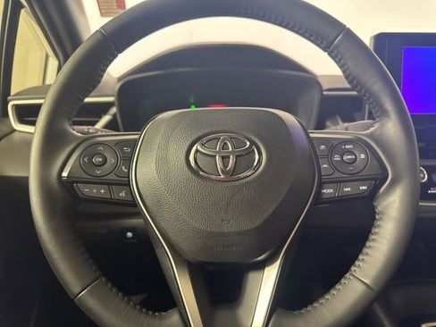 Used 2024 Toyota Corolla SE image 19