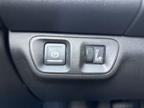 Used 2019 GMC Acadia SLT image 24