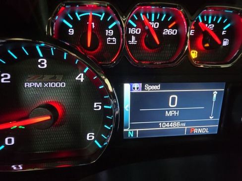 Used 2018 Chevrolet Silverado 1500 LTZ Z71 w/ LTZ Plus Package AWD/4WD image 11