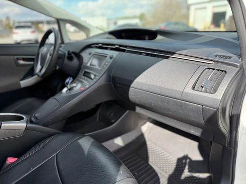 Used 2013 Toyota Prius Two FWD image 19