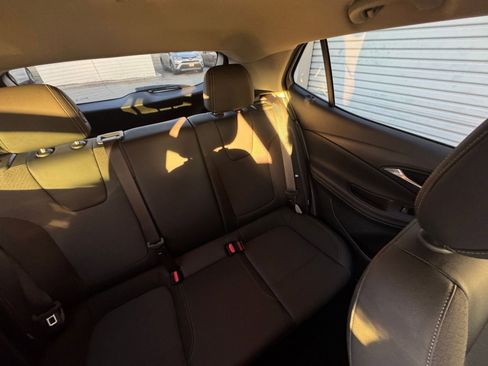 Used 2025 Buick Encore GX Preferred image 35