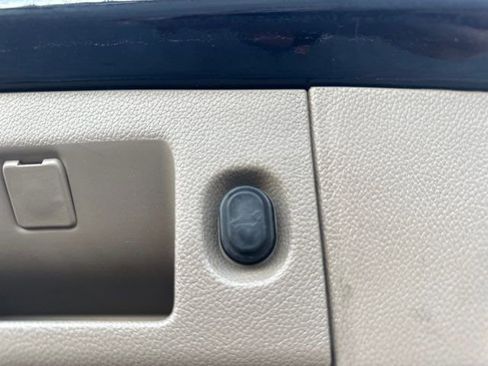 Used 2016 Chevrolet Suburban LTZ image 11