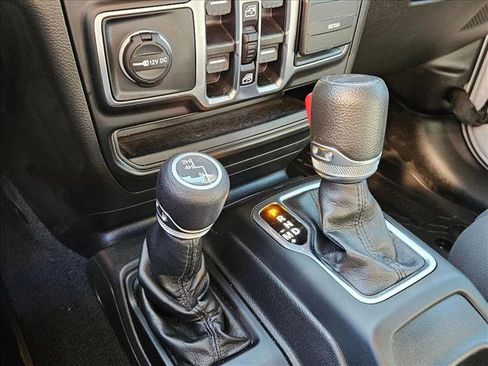 Used 2022 Jeep Wrangler Unlimited Sport w/ Sun And Sound Package image 12