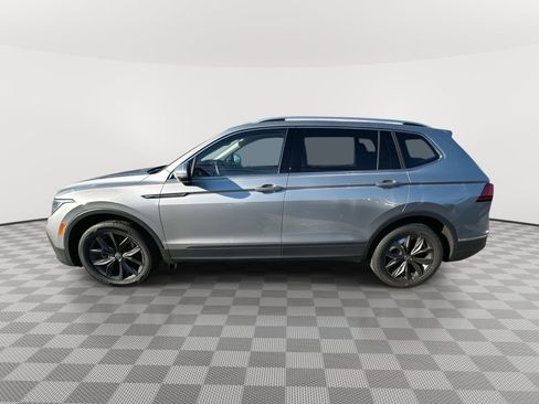 Used 2023 Volkswagen Tiguan SE image 6