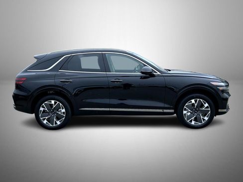 Used 2026 Genesis Electrified GV70 image 4