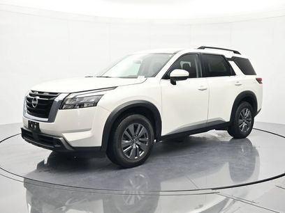 Used 2024 Nissan Pathfinder SV