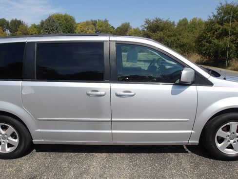 Used 2012 Dodge Grand Caravan SXT w/ Entertainment Group 1 image 33