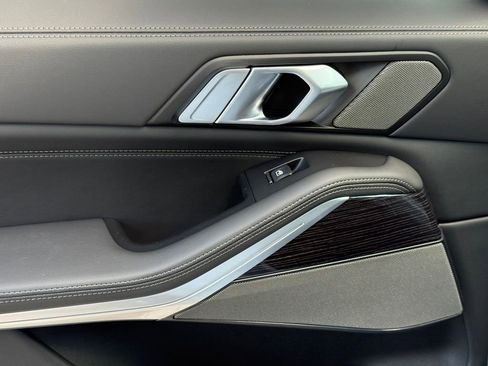 Used 2026 BMW X5 xDrive50e w/ M Sport Package image 14