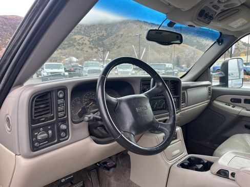 Used 2001 GMC Yukon XL SLT image 11