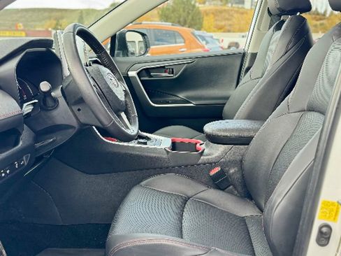 Used 2022 Toyota RAV4 TRD Off-Road image 8