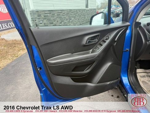 Used 2016 Chevrolet Trax LS w/ LPO, Cargo Package image 9