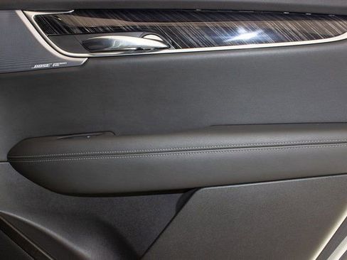 Used 2024 Cadillac XT6 Premium Luxury image 13