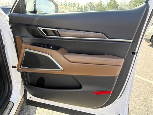 Used 2022 Kia Telluride SX w/ SX Prestige Package image 14