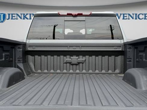 New 2026 Chevrolet Silverado 2500 ZR2 AWD/4WD image 15