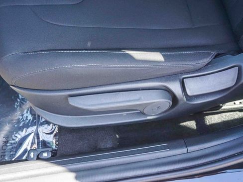 Certified 2023 Hyundai Elantra SEL image 19