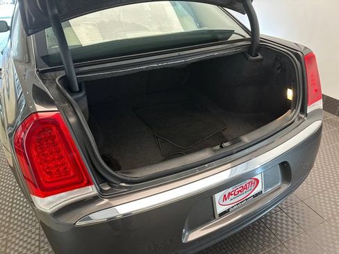 Used 2017 Chrysler 300 Limited AWD/4WD image 6