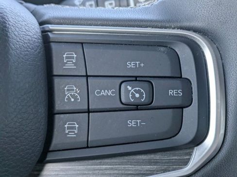 Used 2024 Jeep Wagoneer Series II image 23