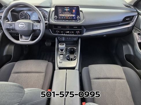 Used 2026 Nissan Rogue SV FWD image 14