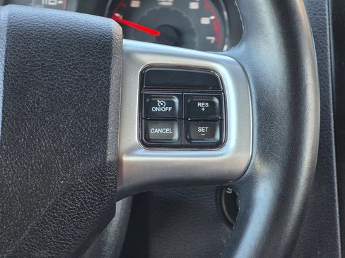 Used 2011 Dodge Avenger Heat image 16