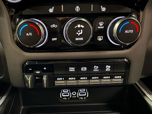 Used 2022 RAM 2500 Big Horn w/ Night Edition image 38