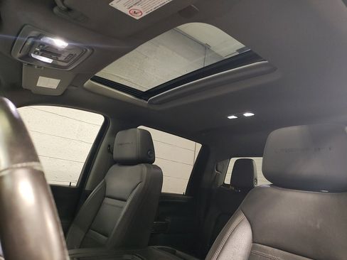 Used 2022 GMC Sierra 2500 Denali w/ Denali Ultimate Package image 25