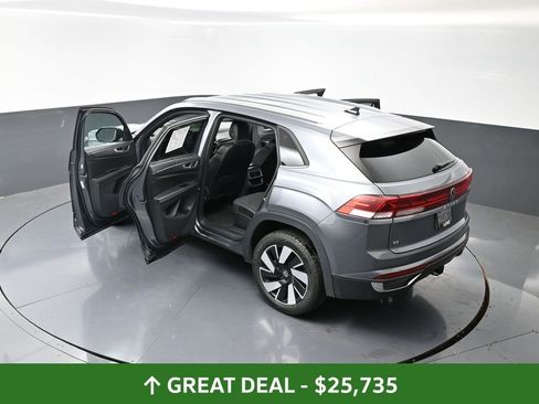 Used 2024 Volkswagen Atlas Cross Sport SE image 62