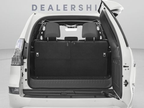 Used 2022 Lexus GX 460 Premium w/ Accessory Package AWD/4WD image 30