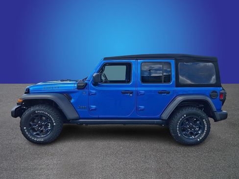 Used 2023 Jeep Wrangler Unlimited w/ Cold Weather Group AWD/4WD image 7