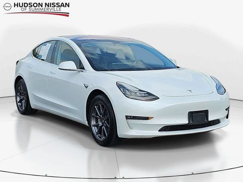 Used 2018 Tesla Model 3 Long Range RWD image 1