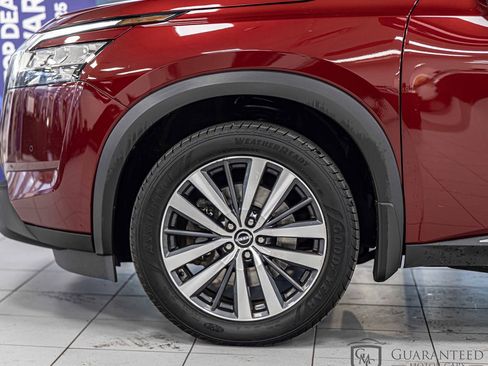 Used 2022 Nissan Pathfinder Platinum w/ Cargo Package image 7