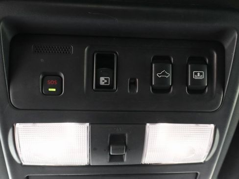 Used 2021 Nissan Titan PRO-4X w/ Pro-4x Convenience Package image 32