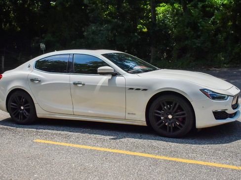 Used 2019 Maserati Ghibli GranLusso RWD image 11