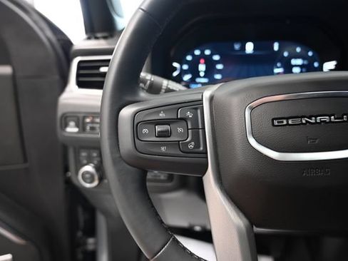 Used 2024 GMC Yukon Denali AWD/4WD image 25