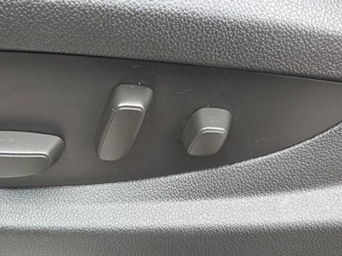 Used 2016 Chevrolet Tahoe LTZ image 39