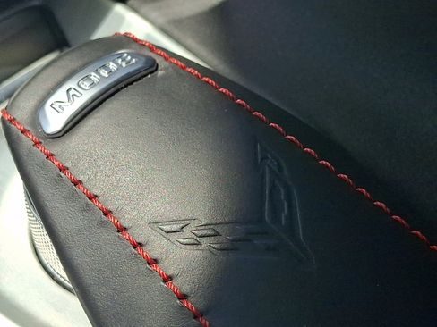 Used 2022 Chevrolet Corvette Stingray Coupe w/ Z51 Performance Package RWD image 30