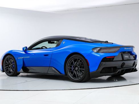 Certified 2022 Maserati MC20 Coupe RWD image 3