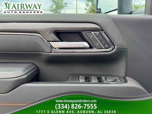 Used 2025 GMC Sierra 2500 AT4 w/ AT4 Premium Plus Package AWD/4WD image 14