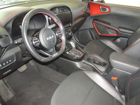 Used 2023 Kia Soul GT-Line image 5